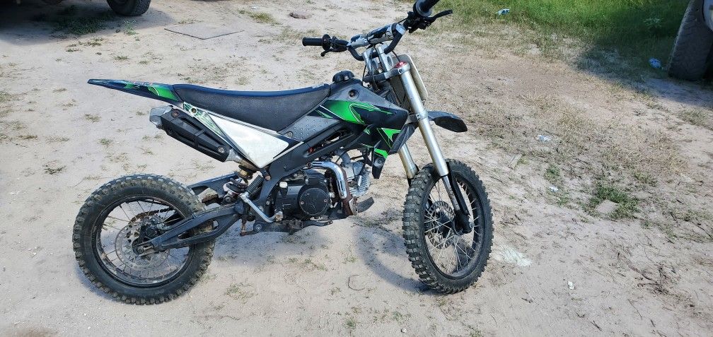 Tao Dirt Bike