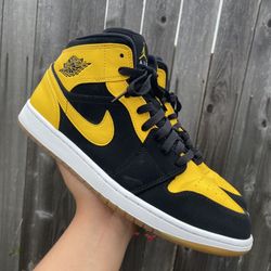 Jordan 1 Mid New Love Size 11.5