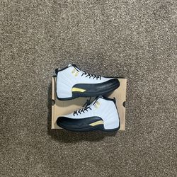 Jordan 12 Royalty Taxi Size 9