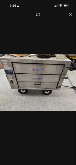 Bakers Pride Pizza Oven - model GP61