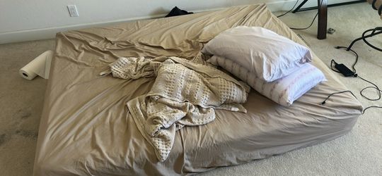 NEED GONE ASAP! Queen bed + waterproof protector best offer!!