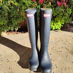 Women's tall Hunter Rain Boots Navy Sz 8