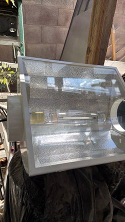Hydro farm light indoor