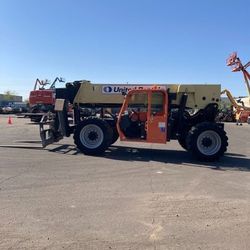 JLG 12k Reach Forklift 