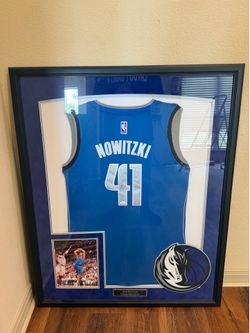Dirk Nowitzki Signed Dallas Mavericks Framed Jersey