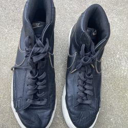 Nike shoes size 8