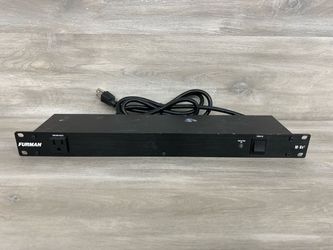 Furman M-8x2 Power Line Conditioner and Surge Protector (PO1022445)