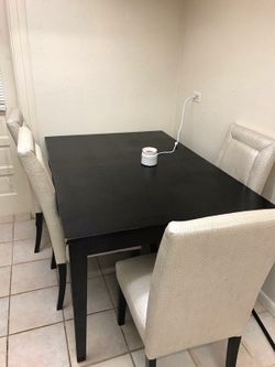 Dinning room table