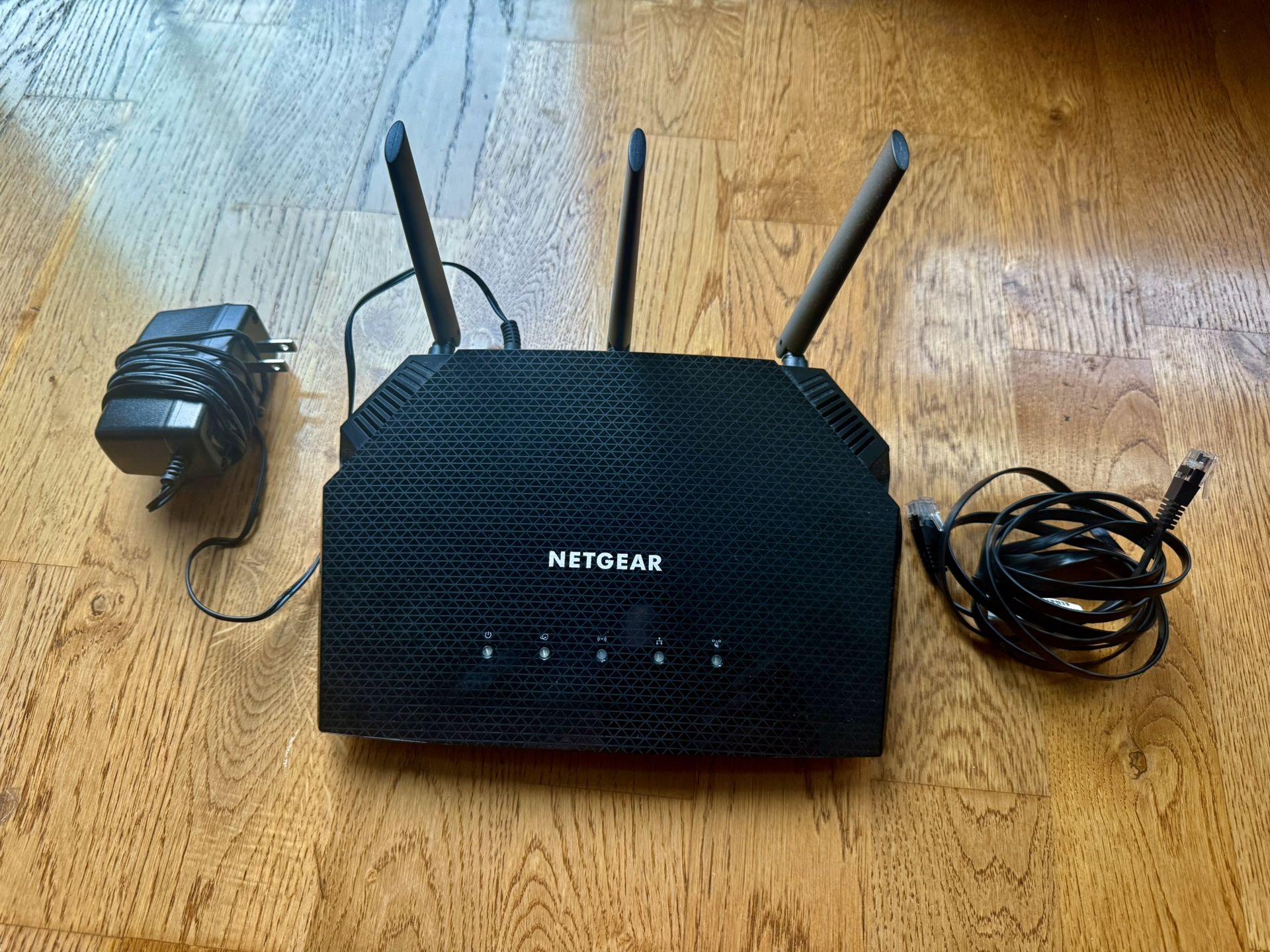 NETGEAR Wireless Router (R6700AXS)