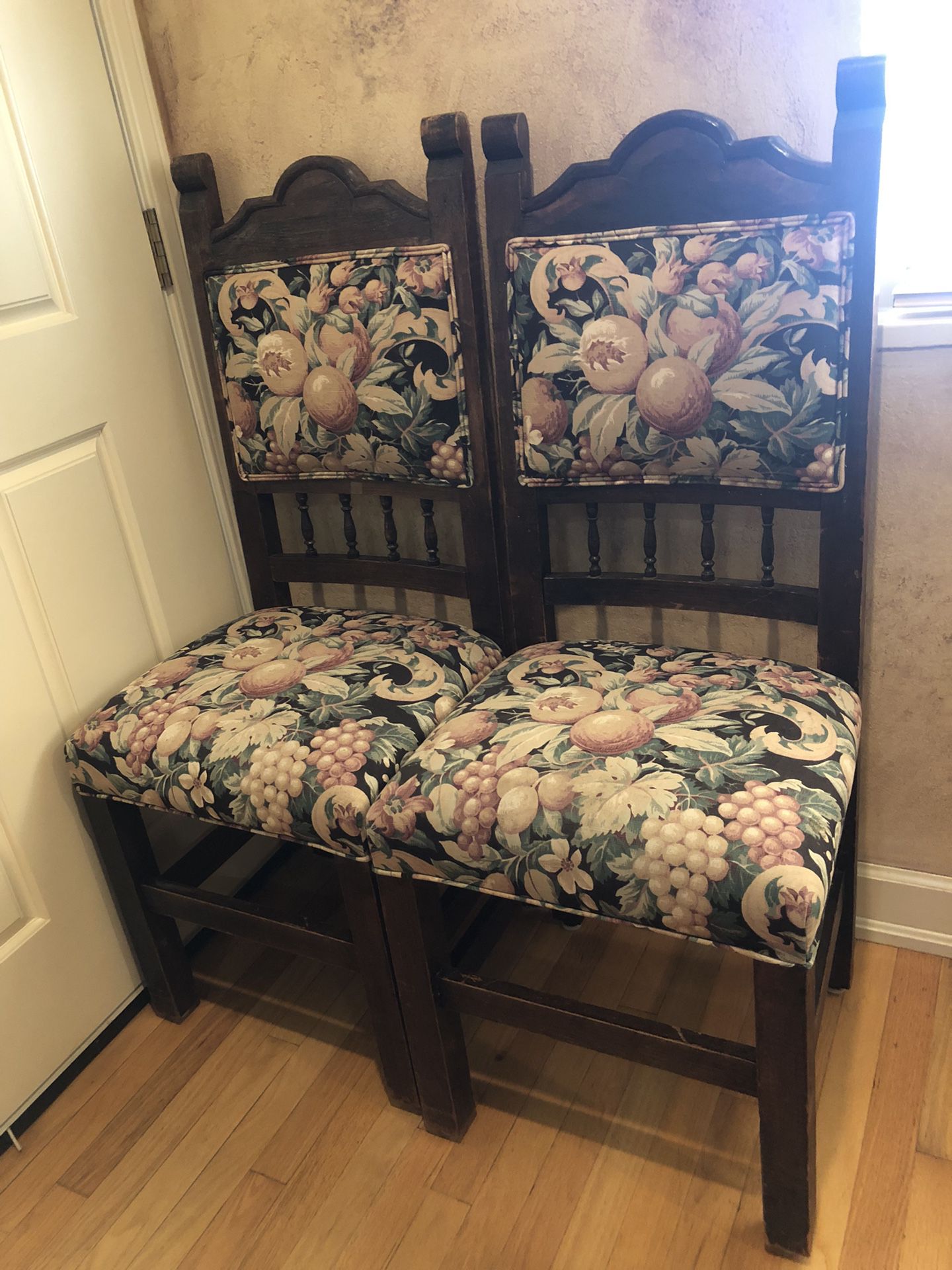 Vintage Chairs x2
