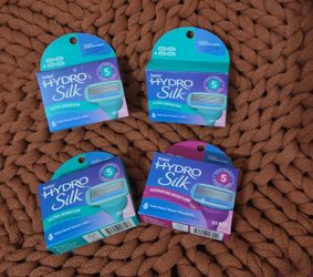 4 Schick Hydro Silk razor blade refills