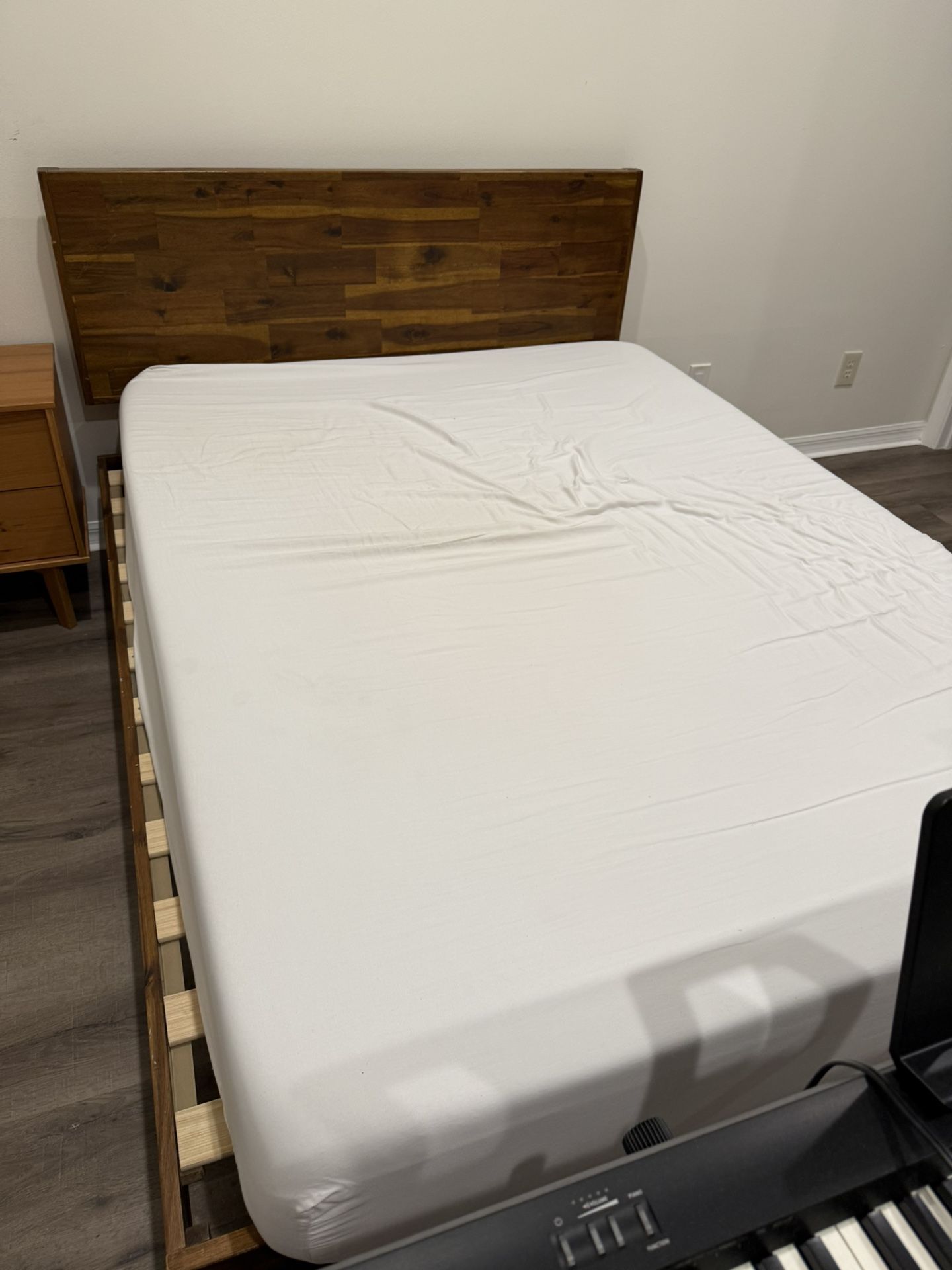 Wooden Queen Bedframe