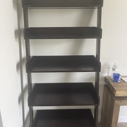 Studio Bookshelf Ladder - Pottery Barn (very good condition)