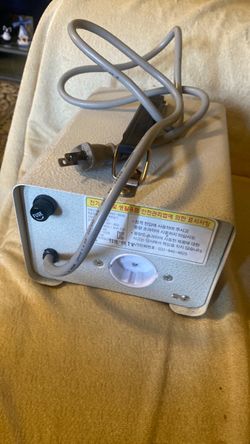 Hanil HI-2000U 2000VA Voltage Transformer 120V to 220V Made in Korea