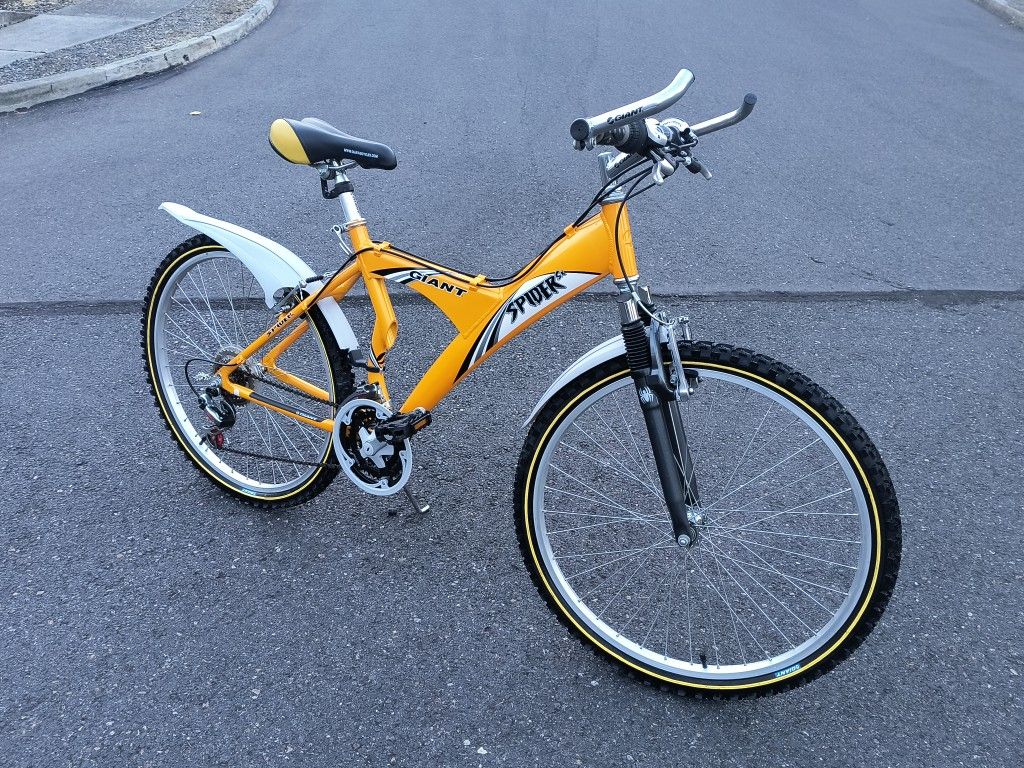 26 Giant Spider SX Adult Men's Mountain Bike With Aluminum Frame