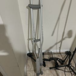 Crutches 