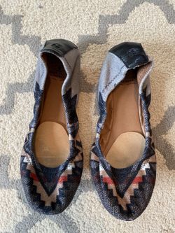 Lucky brand flats size 8