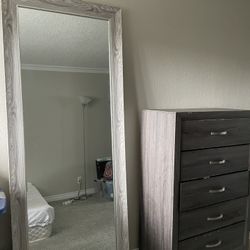 6ft 5in Mirror And Dresser