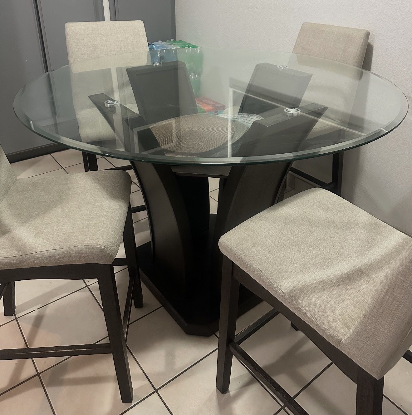 Dinning Table 4 Chairs