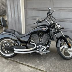 2008 Victory Vegas 8 Ball With Extras