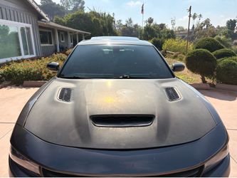 Vicrez DODGE CHARGER HOOD       Comes included with Matte/Satin Black wrap