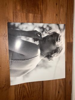 TAYLOR SWIFT “Folklore” Record Album Exclusive Edition Red