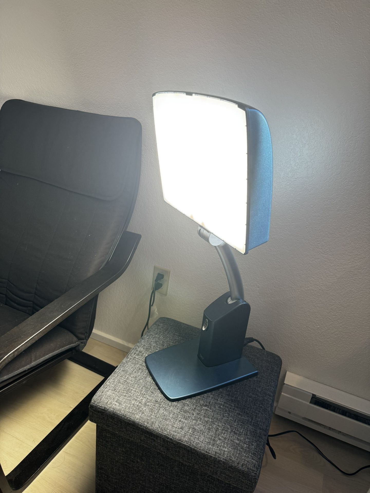 Happy Lamp (Model: Carex Day-light Sky) Output 10,000 LUX