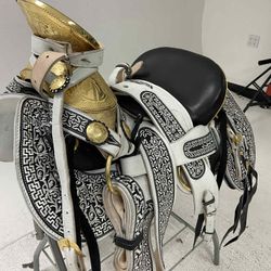 Montura Chapeada En Oro 