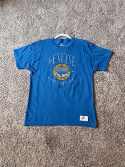 Nike Shirt: Men Medium