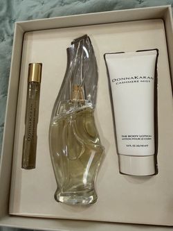 Donna Karan cashmere mist spray new