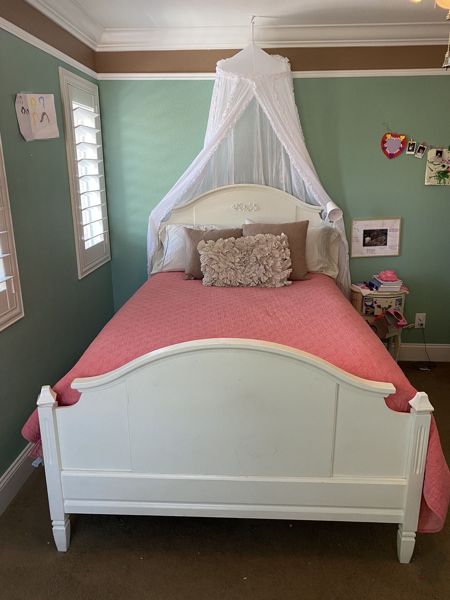 Pottery Barn Kids Madeline Twin Bed - AptDeco