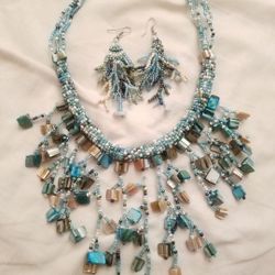 Beaded coral turqoise necklace earrings set