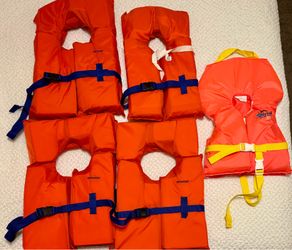 5 Piece Floatation Device Package with Case