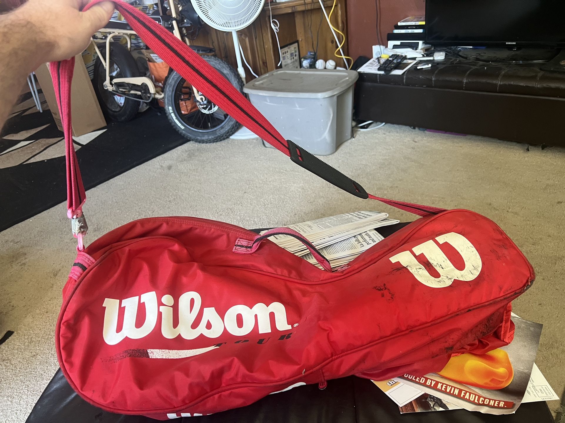 Vintage Wilson Tour Tennis Racket Carrying Bag Case With 20+ Balls (also Have Rackets)
