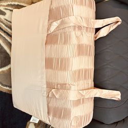 Pick Up From Mount Juliet 37122.. New Beautiful 10 Piece Bedding set in a Bag Comforter,