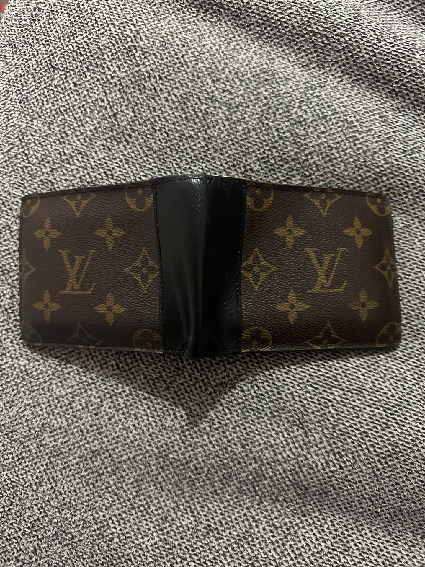 Louis Vuitton Men Wallet
