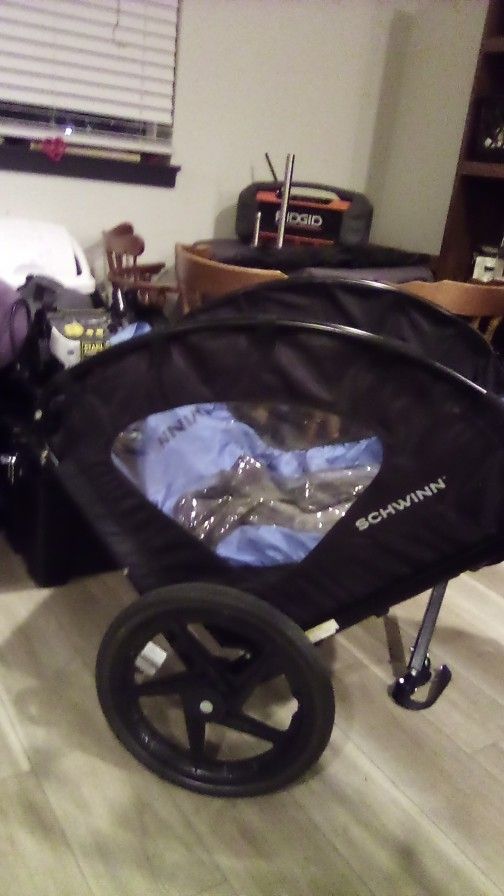 Schwinn  2 Kid Bicycle Trailer