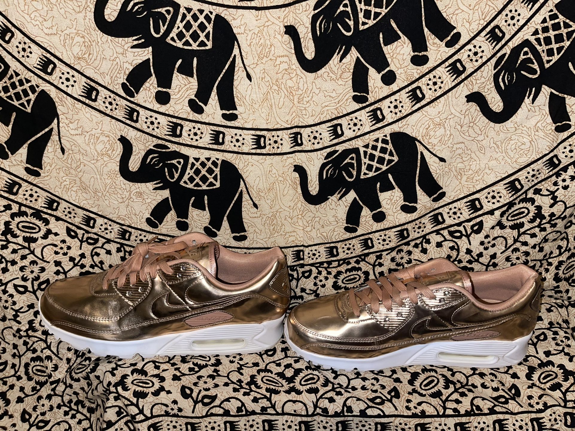 Nike Air Max 90 Metallic Rose Gold Size 12 Women's