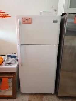 Frigidaire refrigerator white excellent condition 30" .Warranty . Delivery available . 2203 Fowler st. Ft. Myers 33901