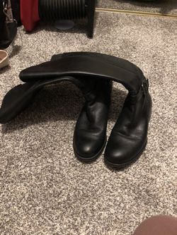 Leather boots size 7