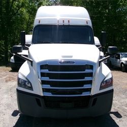 2021 Freightliner Cascadia 