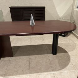 Desk Beautiful Like New For Only 