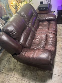 Sofa and love seat recliners