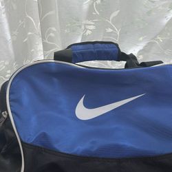 NIKE Gym Sports Duffel Bag Blue Black Nylon Handle Gym Shoulder Strap Clean