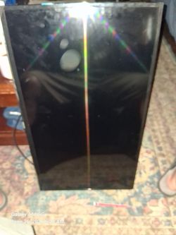 TV Samsung 32" w/remote n wall mount