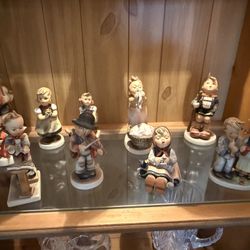 18 Goebel Hummels In Great Condition.