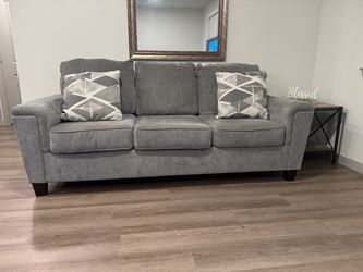Ashley furniture 3-Seat Sofa with Accent Pillows