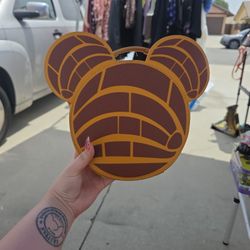 Concha Mickey Purse 