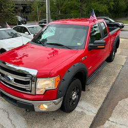2014 FORD F150 XLT 4X4

ONE OWNER!
FINANCING AVAILABLE THROUGH LENDERS!
CLEAN CARFAX!
CLEAN TITLE!

3.5L ecoboost twin turbo V6 385HP engine , 4x4 tra