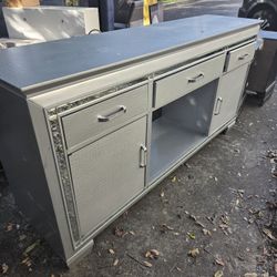 Nice Gray TV Stand Silver Entertainment Console Must Pickup 